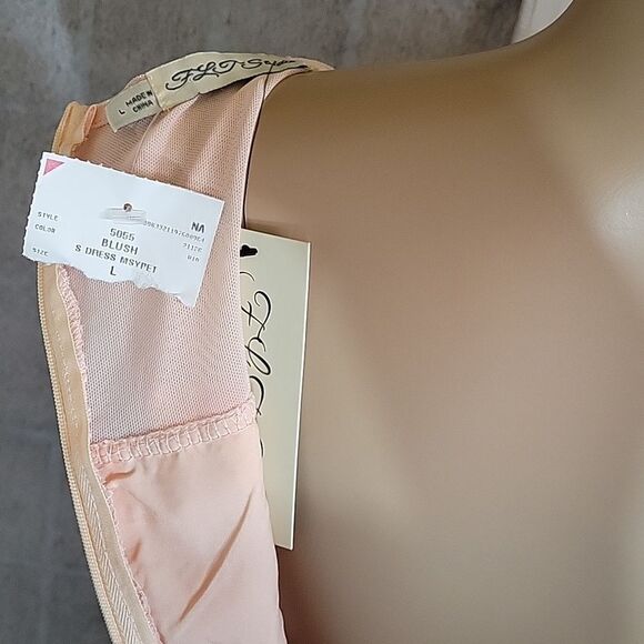 BRAND NEW FLT STUDIO SLEEVELESS BODYCON DRESS WITH RUFFLE HEM - Picture 8 of 13